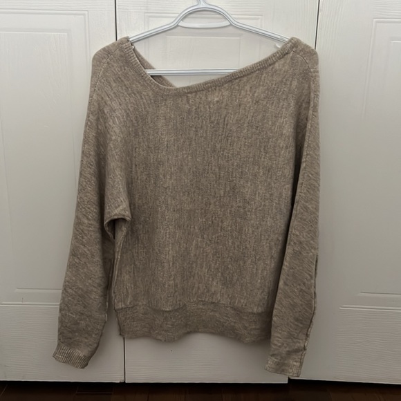 Heart loom asymmetrical sweater - Picture 4 of 6